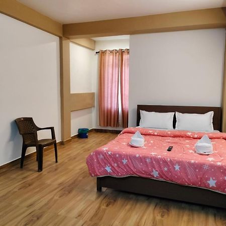 Aroma Inn Шилонг Екстериор снимка