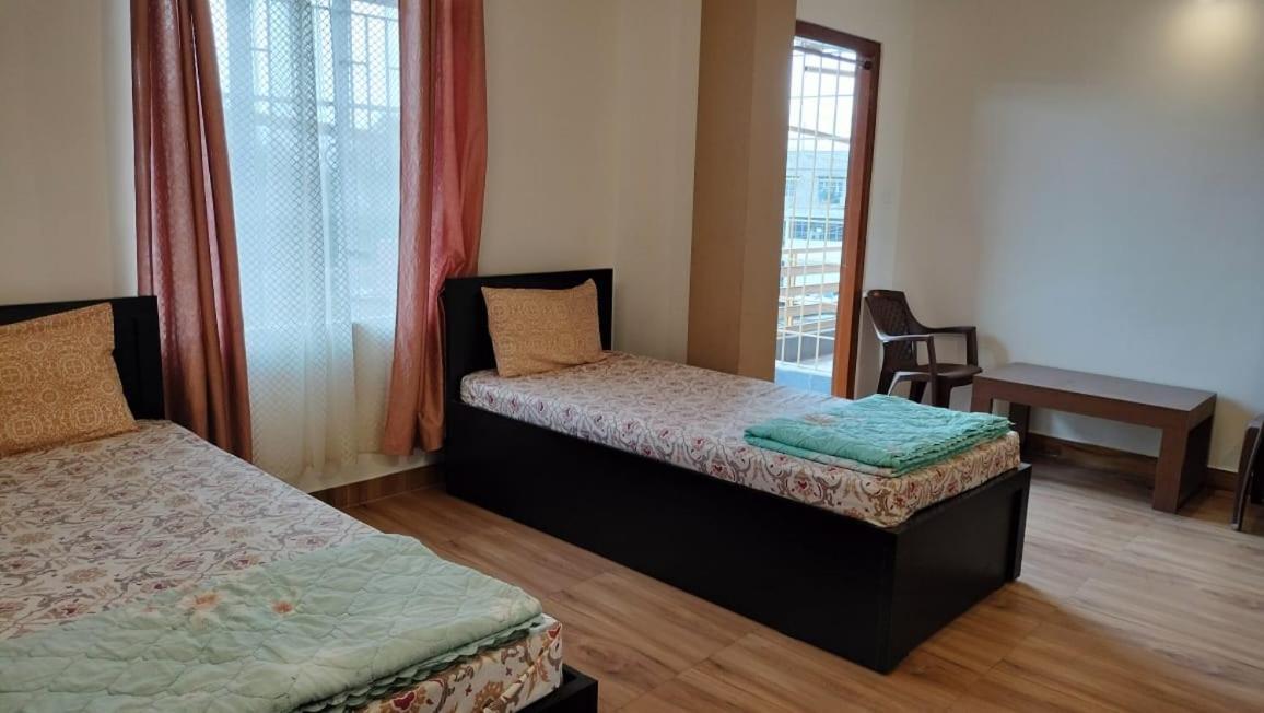 Aroma Inn Шилонг Екстериор снимка