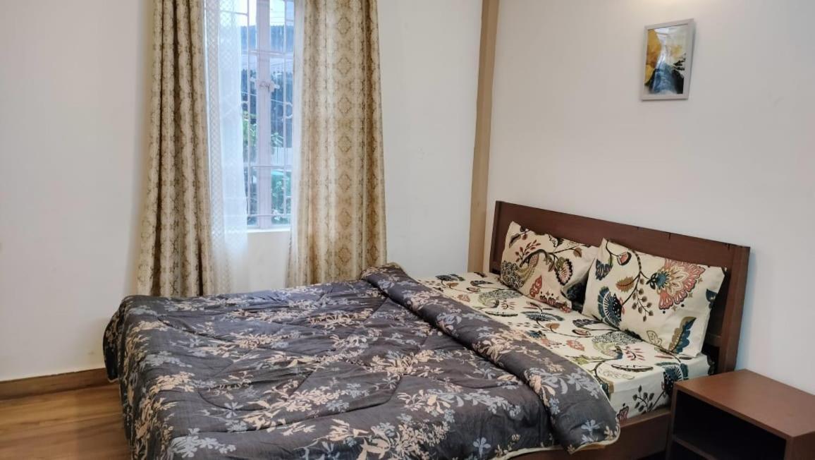 Aroma Inn Шилонг Екстериор снимка