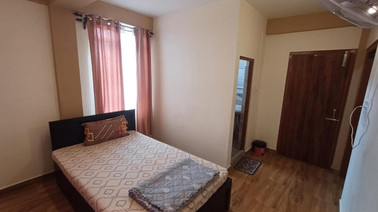 Aroma Inn Шилонг Екстериор снимка
