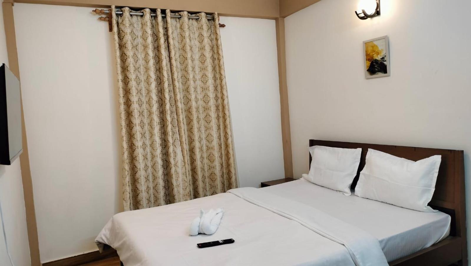 Aroma Inn Шилонг Екстериор снимка