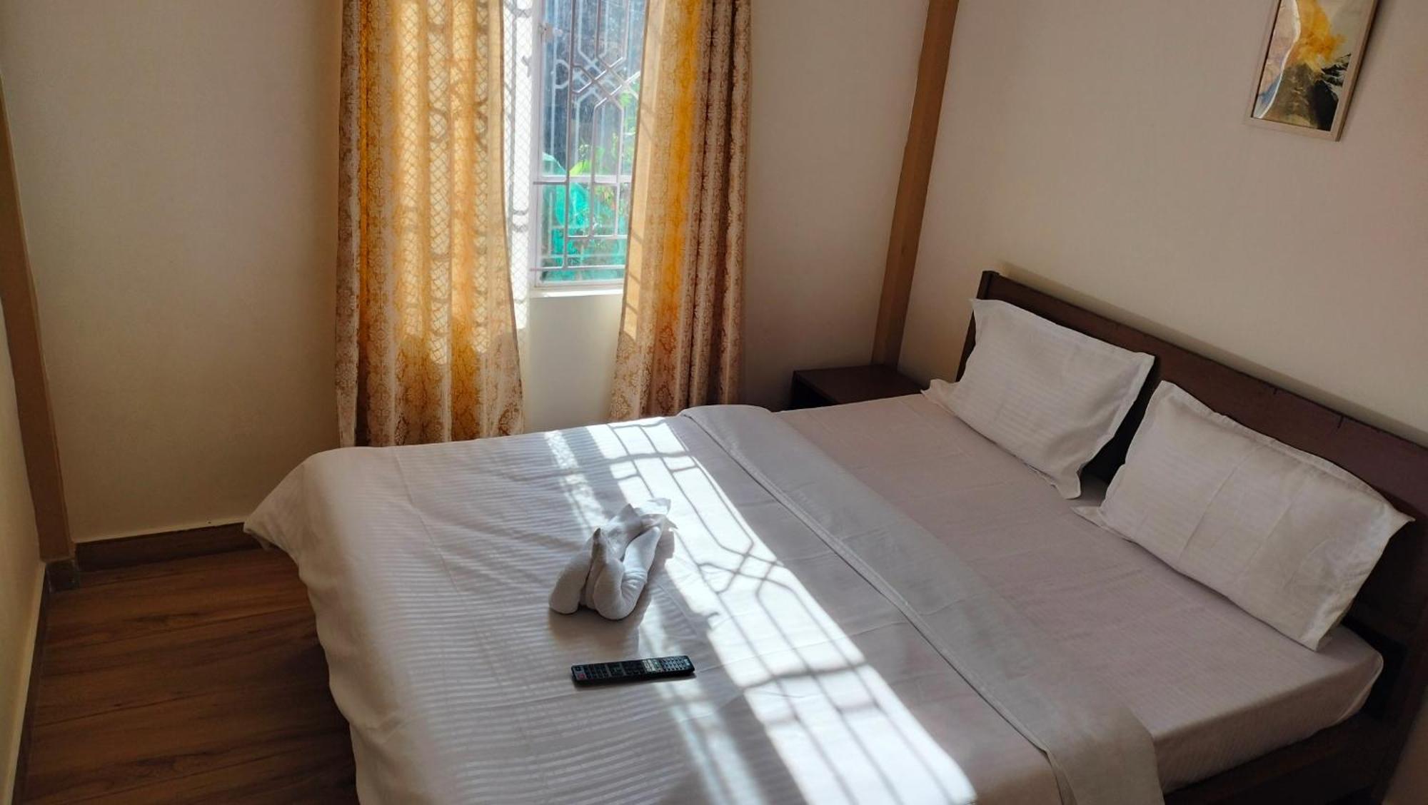 Aroma Inn Шилонг Екстериор снимка