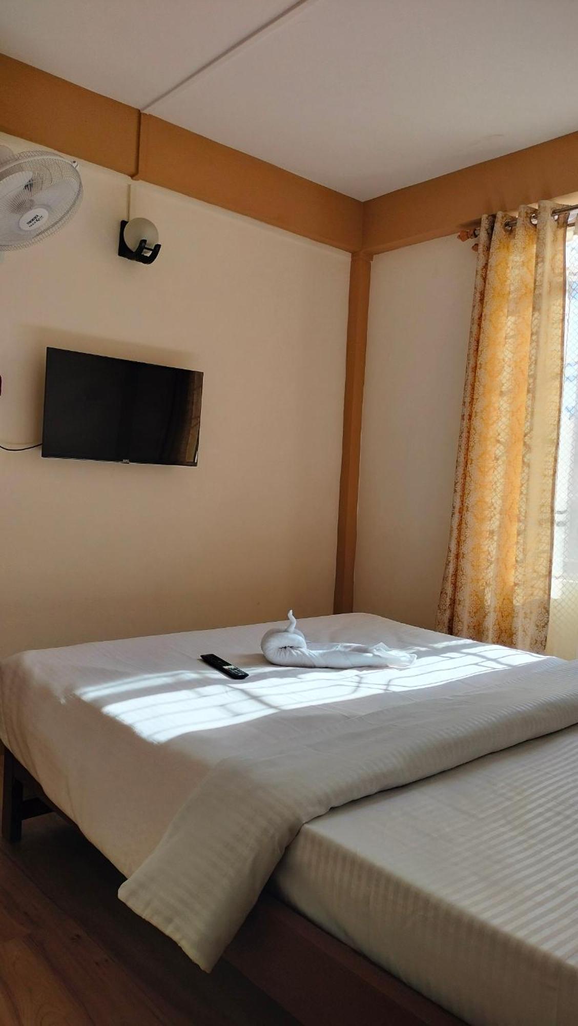 Aroma Inn Шилонг Екстериор снимка